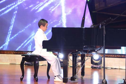 馮蘭鋼琴學生會系列環球巡回音樂會東莞站成功舉辦